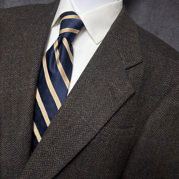 Vintage Hart Schaffner Marx Sport Coat 42S Brown Wool Herringbone Tweed Blazer